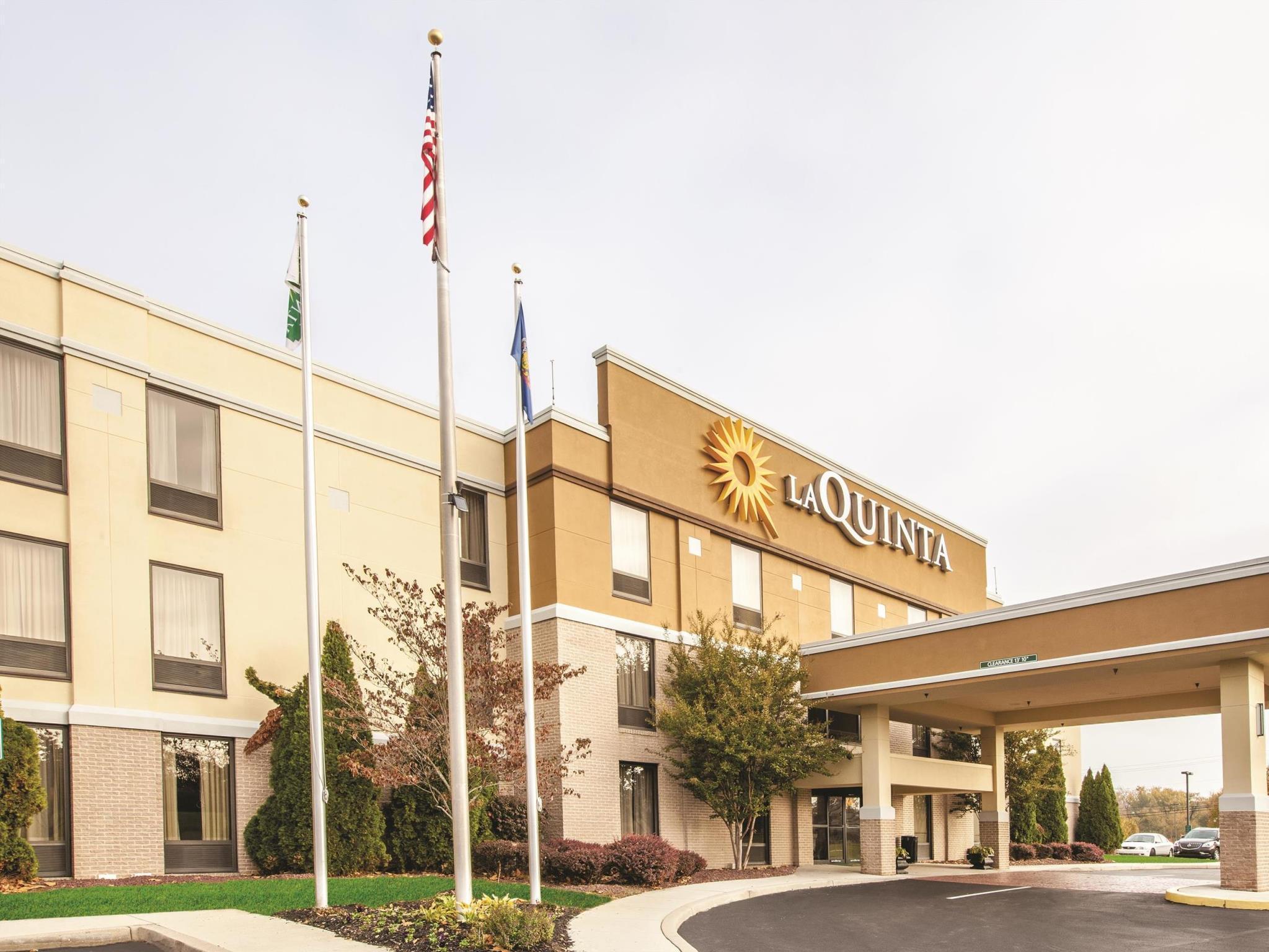 La Quinta By Wyndham Mechanicsburg - Harrisburg Hotel Exterior photo